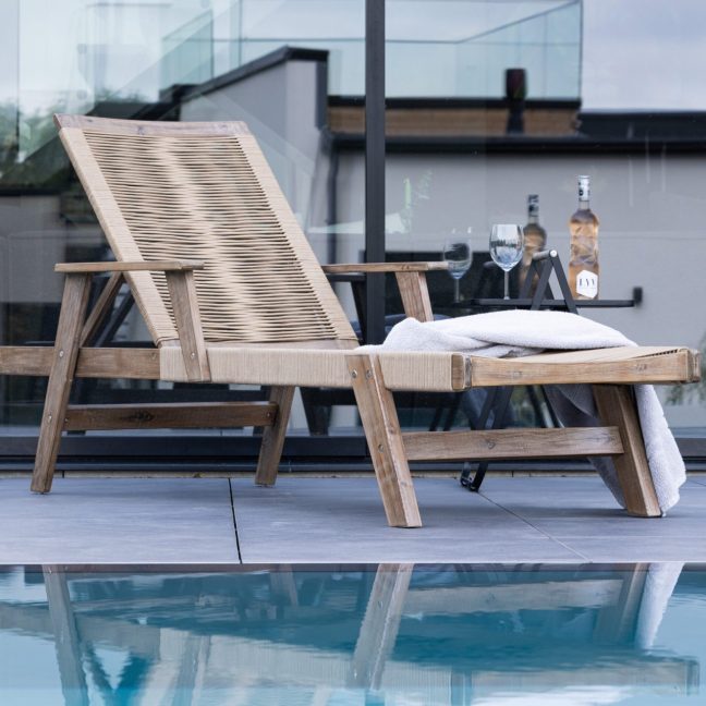 Lamamistool õue John 200x72 Pruun